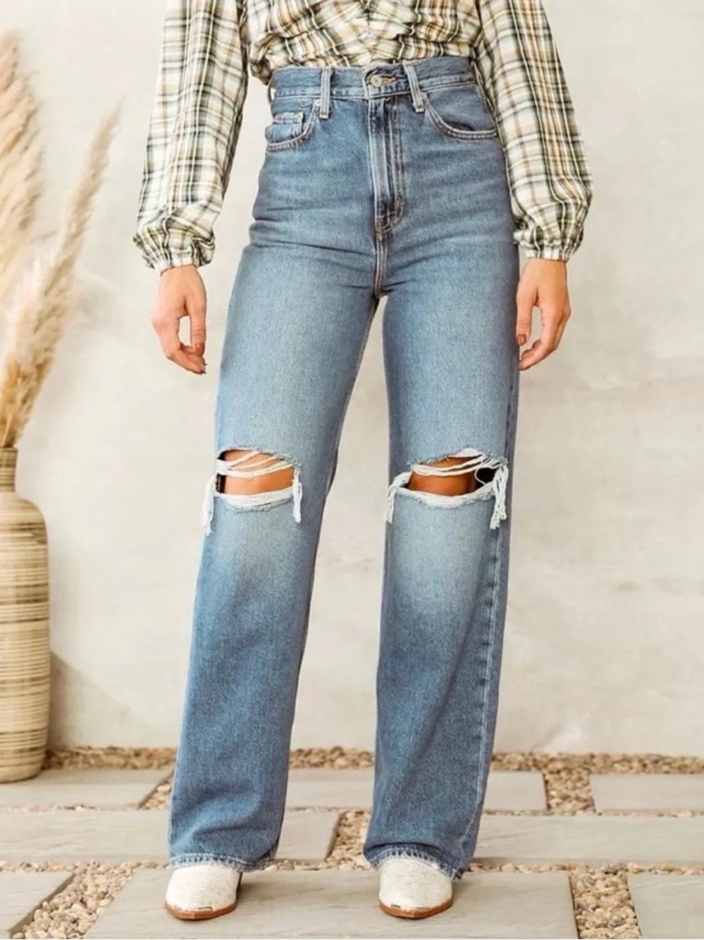 Levi’s Premium Big E High Loose Distressed Chewed Up Blowout Knees Wide Leg Jean - Picture 2 of 16